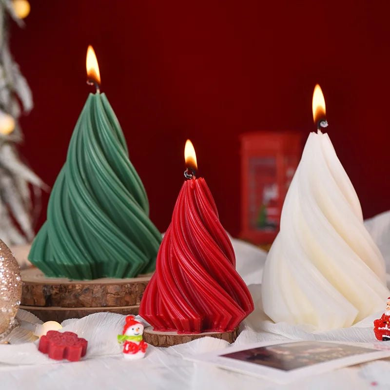 🎄 Spiral Christmas Candle Set – A Touch of Holiday Magic