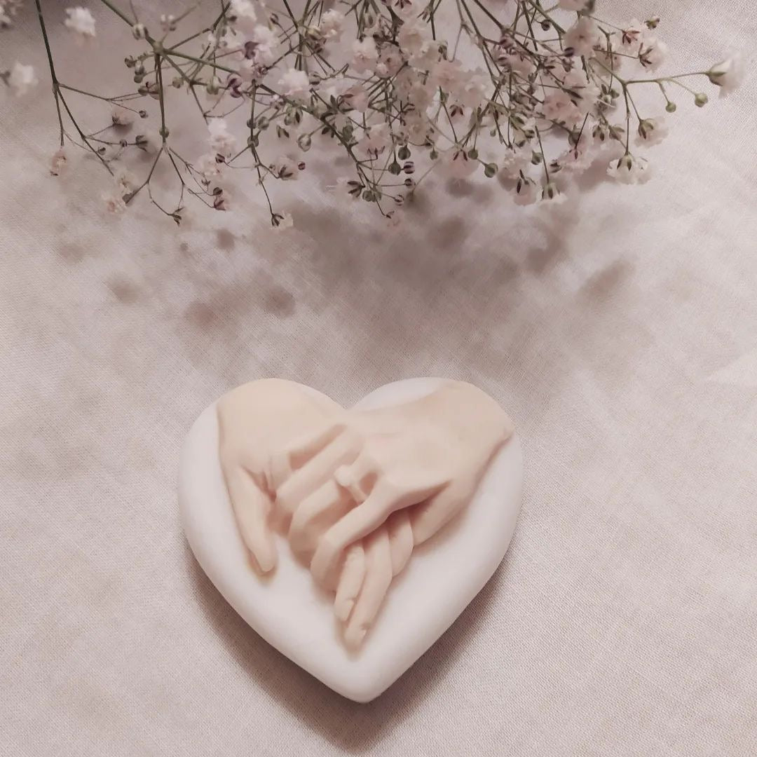 Hand in Hand Couple Candle