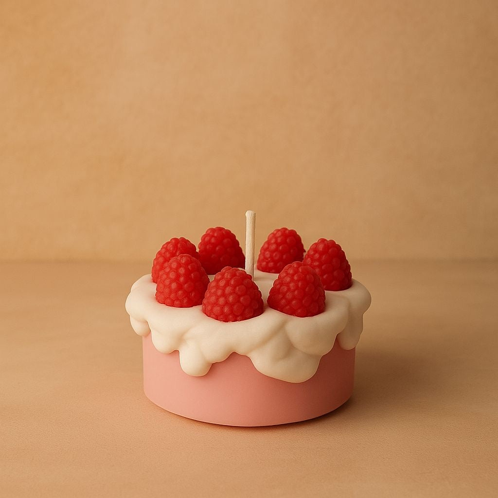 Vanilla & Strawberry Cake Candle